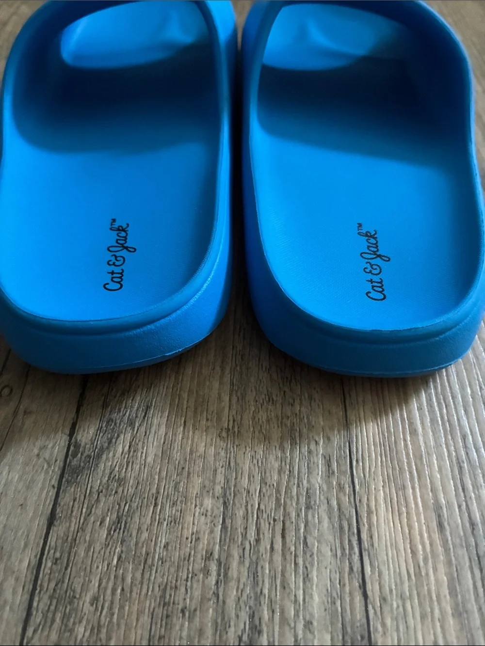 Cat & Jack Kids Vivid Blue Foam Slide Sandals